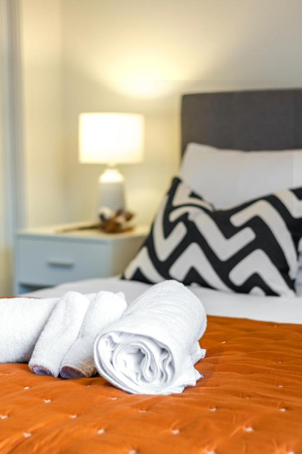 Modern 3 Bed Overlooking Hagley Park Christchurch Exteriör bild